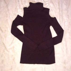 Maroon turtle neck size small